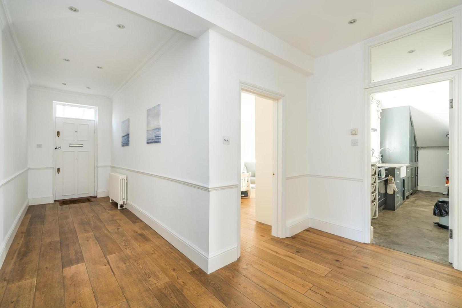 Fantastic 3 Bedroom Flat West Hampstead Лондон Екстер'єр фото