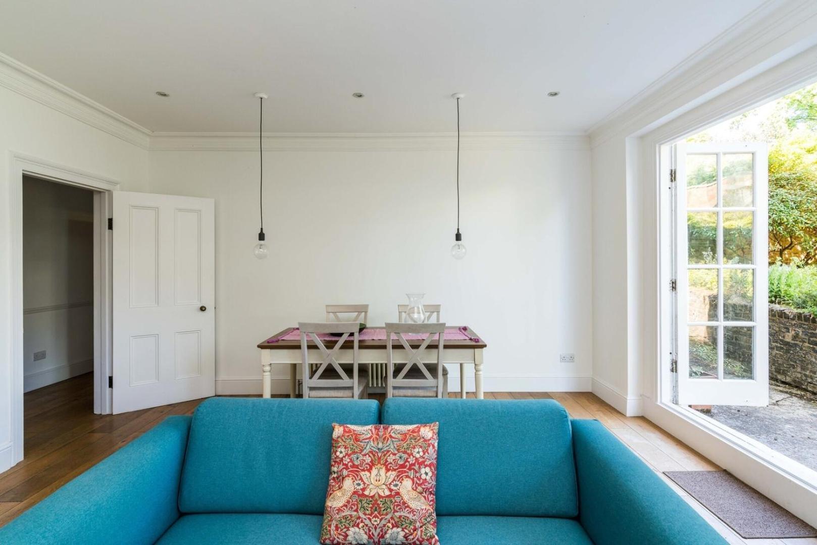 Fantastic 3 Bedroom Flat West Hampstead Лондон Екстер'єр фото